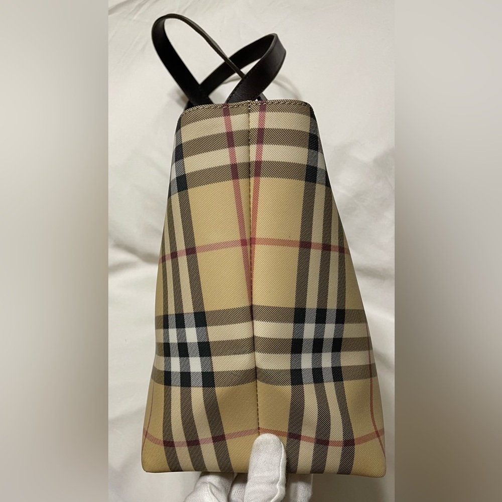 Burberry Authentic Vintage Tan and Black Checkered Tote Bag - Picture 3 of 16